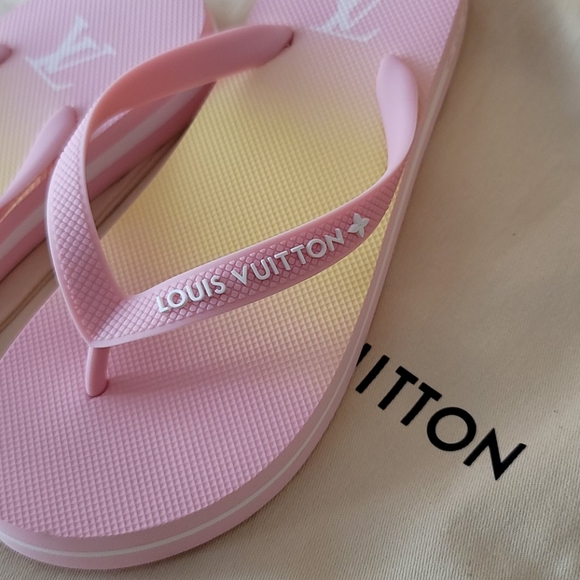 Louis Vuitton By Pool Flip Flop Pink Sandal 38=8US - Picture 5 of 13
